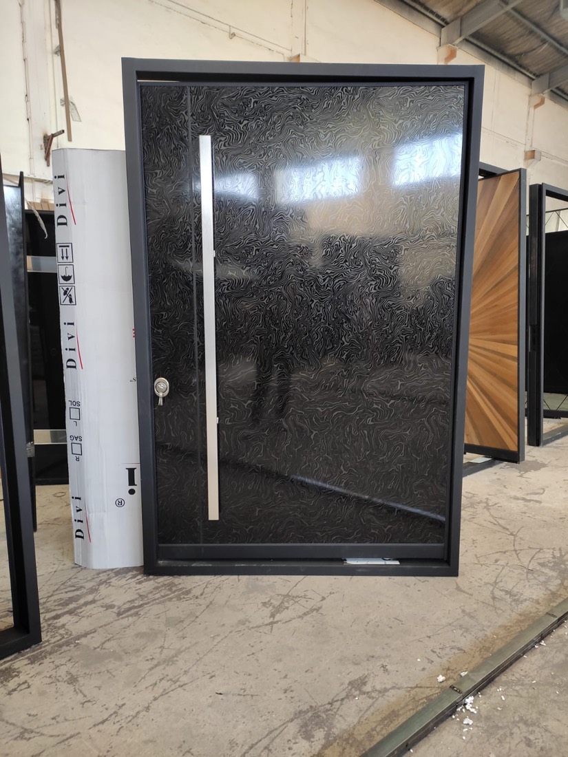 Pivot P-100 — view 3